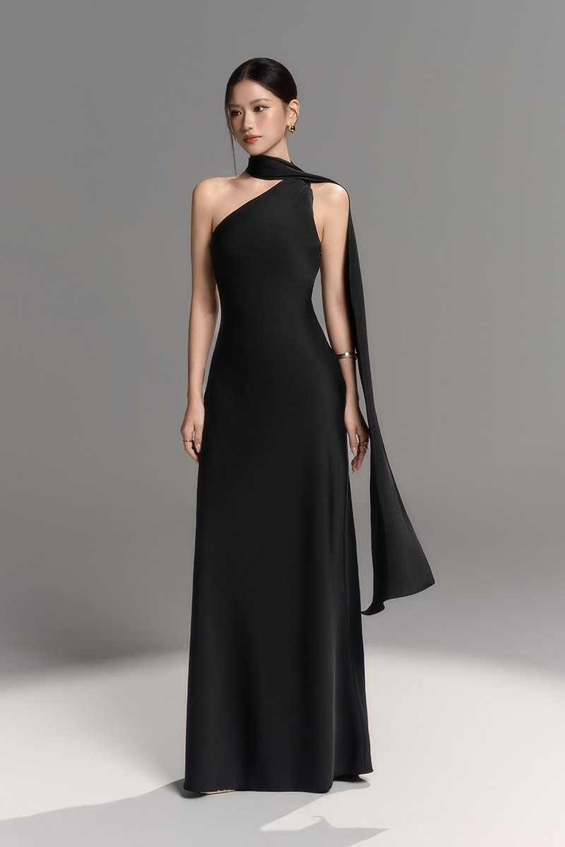 Echo Toga Shawl Maxi Dress in Classic Black