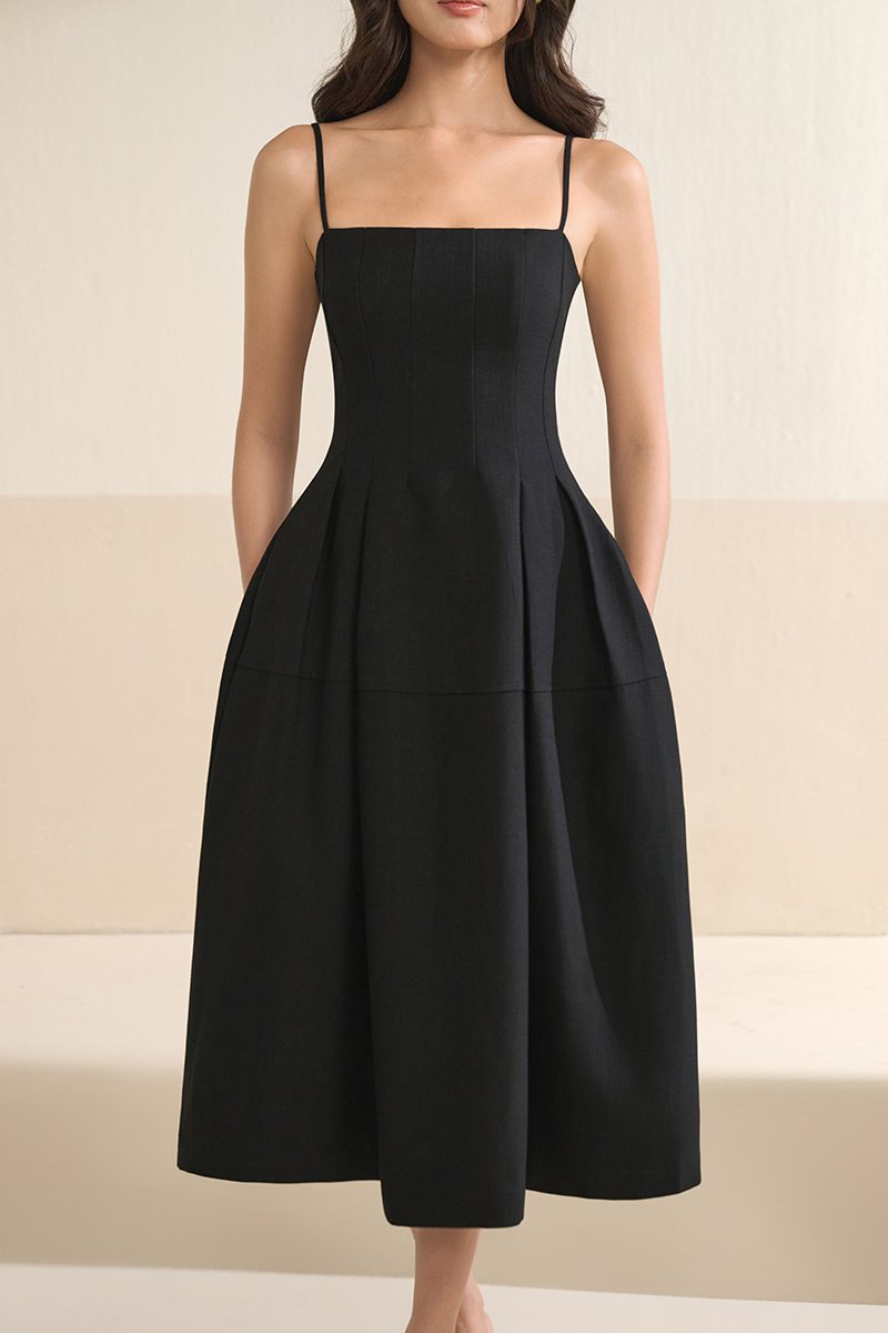 Illyra Padded Panel Midi Dress in Classic Black