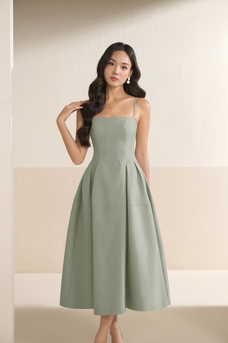 Illyra Padded Panel Midi Dress in Thyme