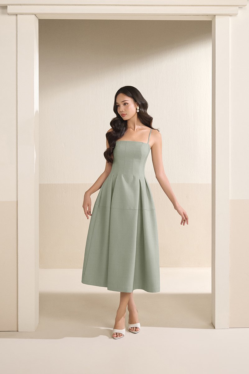 Illyra Padded Panel Midi Dress in Thyme