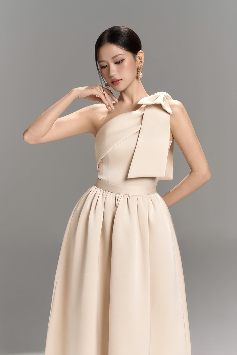 Lumira Midi Skirt in Peach Champagne