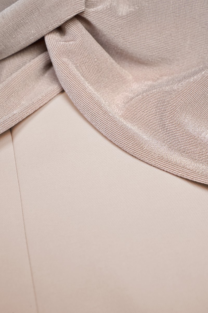 Maelle Padded Twist Off Shoulder Top in Light Bisque