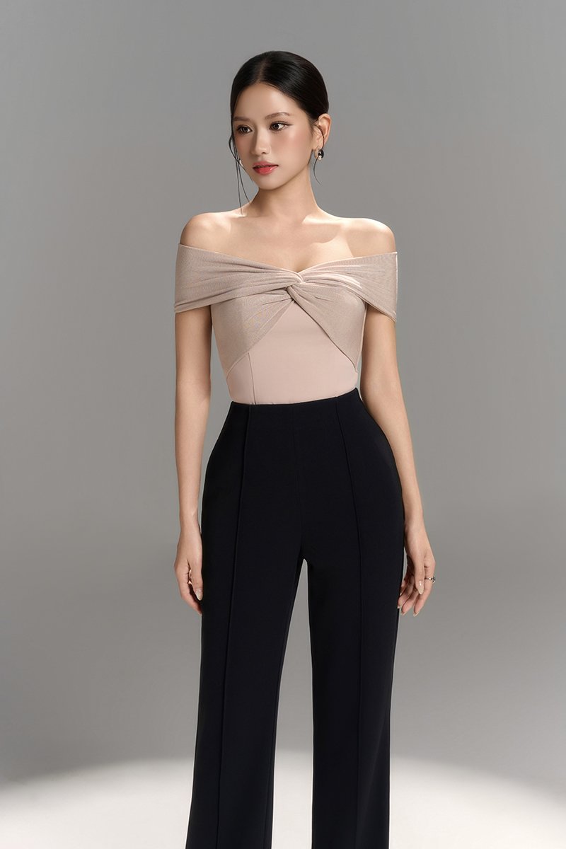 Maelle Padded Twist Off Shoulder Top in Light Bisque