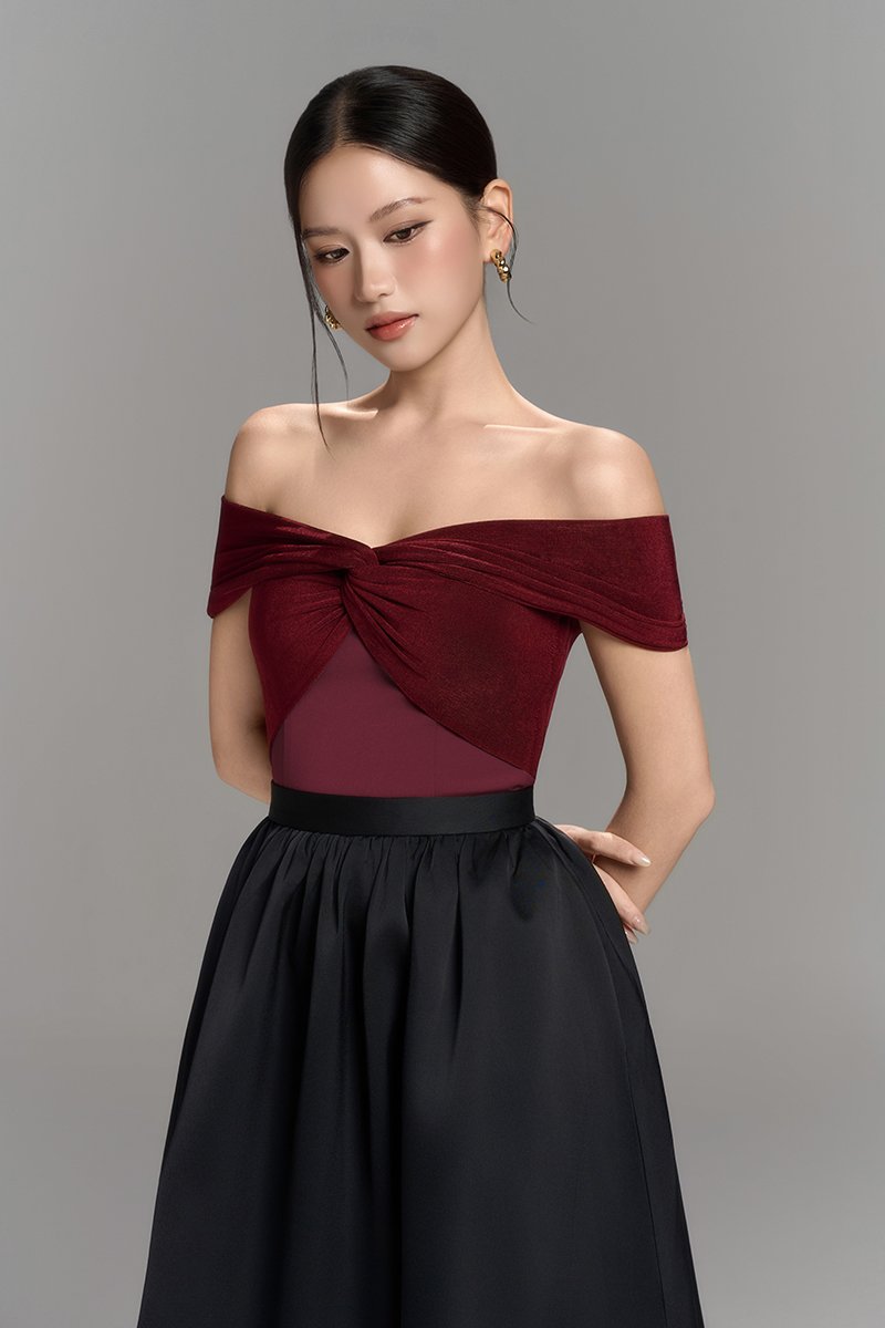 Maelle Padded Twist Off Shoulder Top in Wine Red