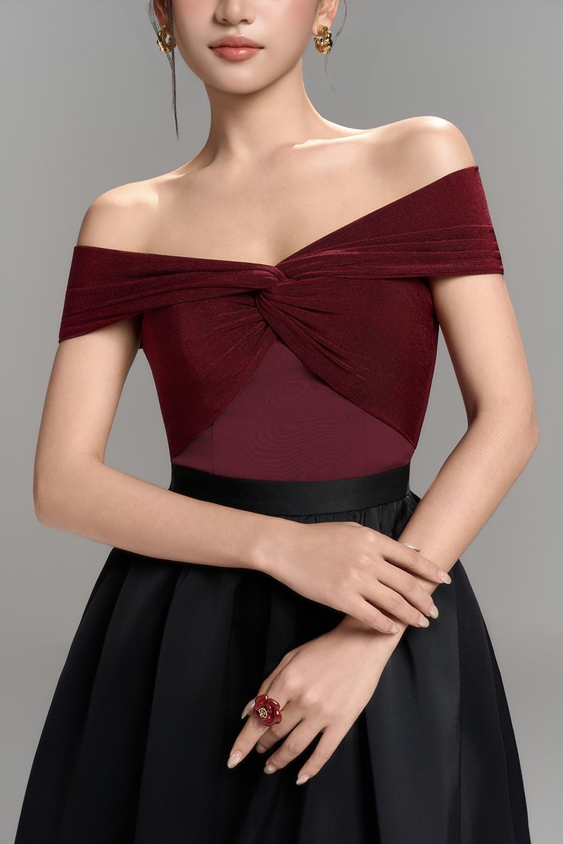 Maelle Padded Twist Off Shoulder Top in Wine Red