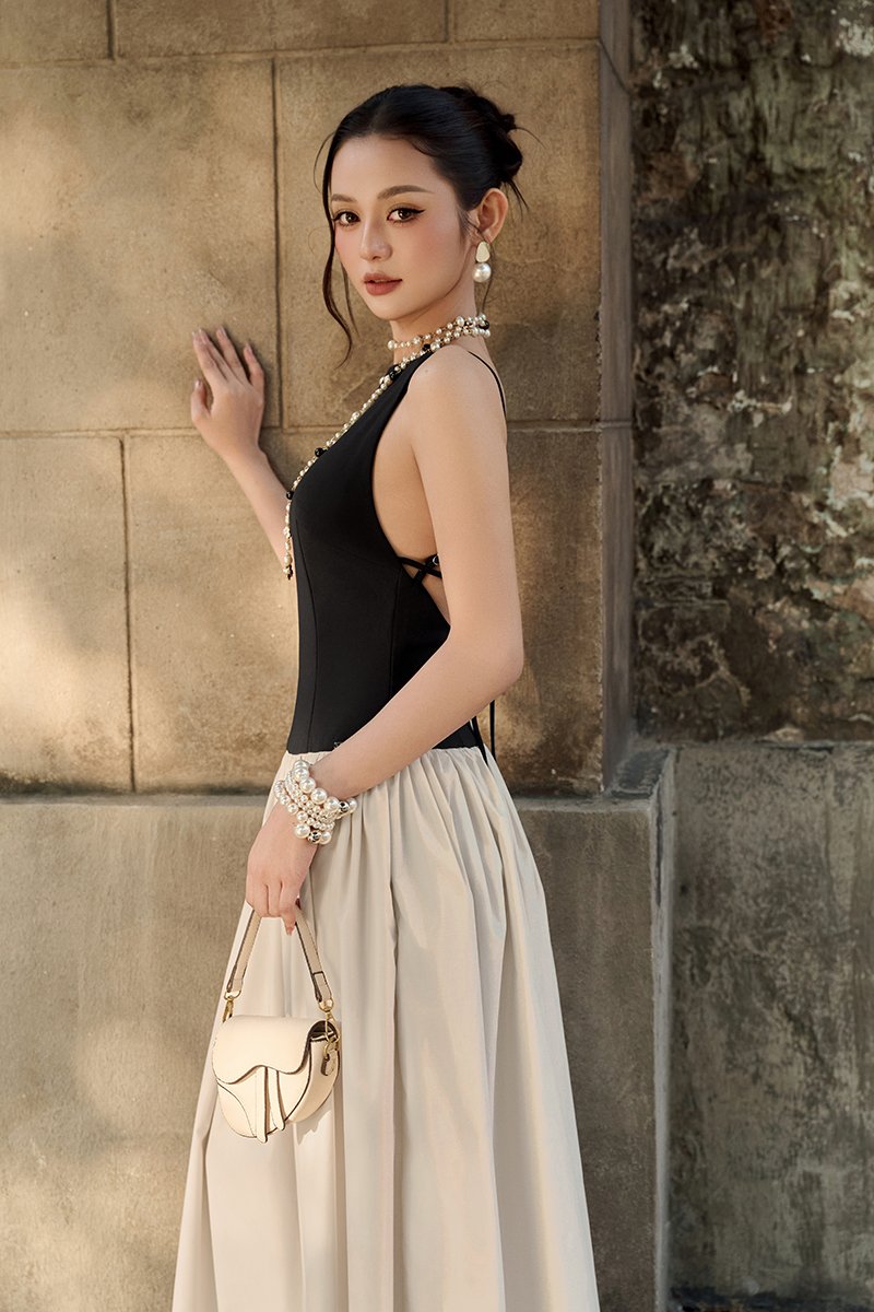 Evelyne Padded Contrast Midi Dress in Black Cream