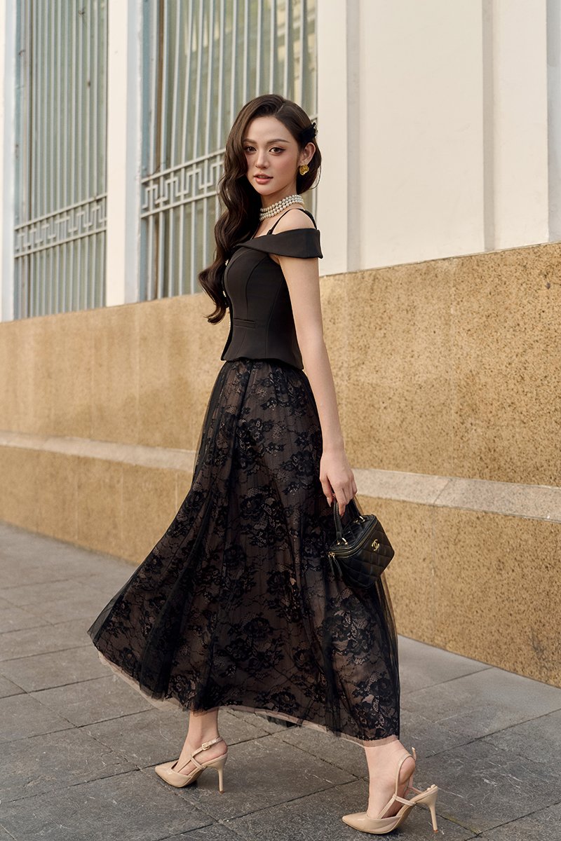 Lou Off Shoulder Peplum Top in Classic Black