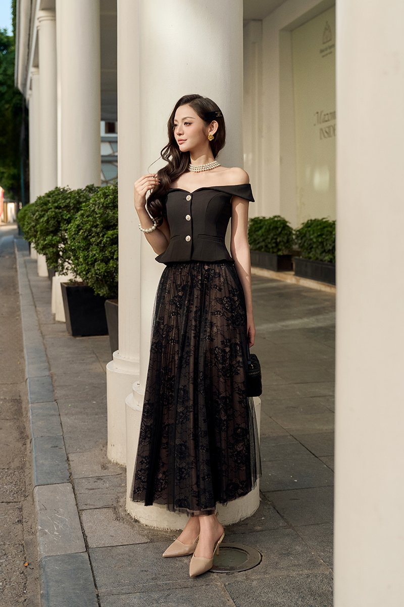 Lou Off Shoulder Peplum Top in Classic Black