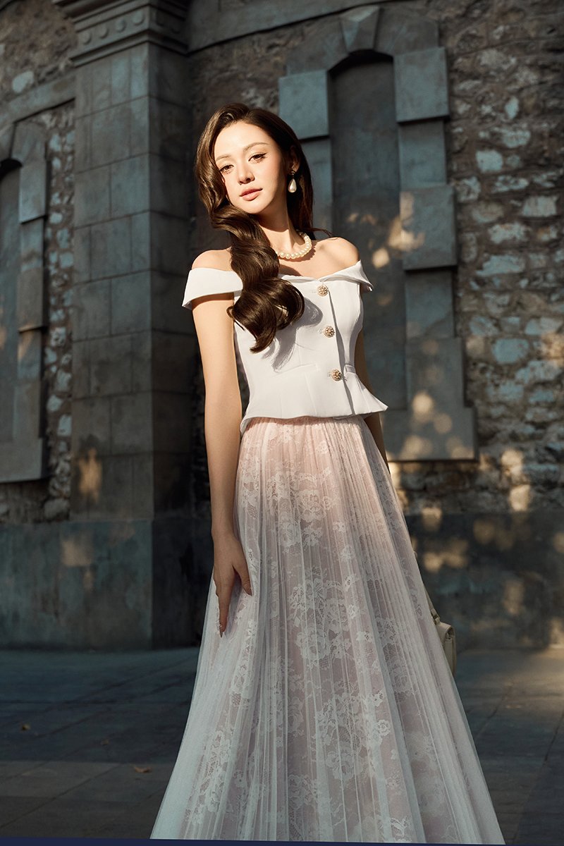 Lou Off Shoulder Peplum Top in Iconic White