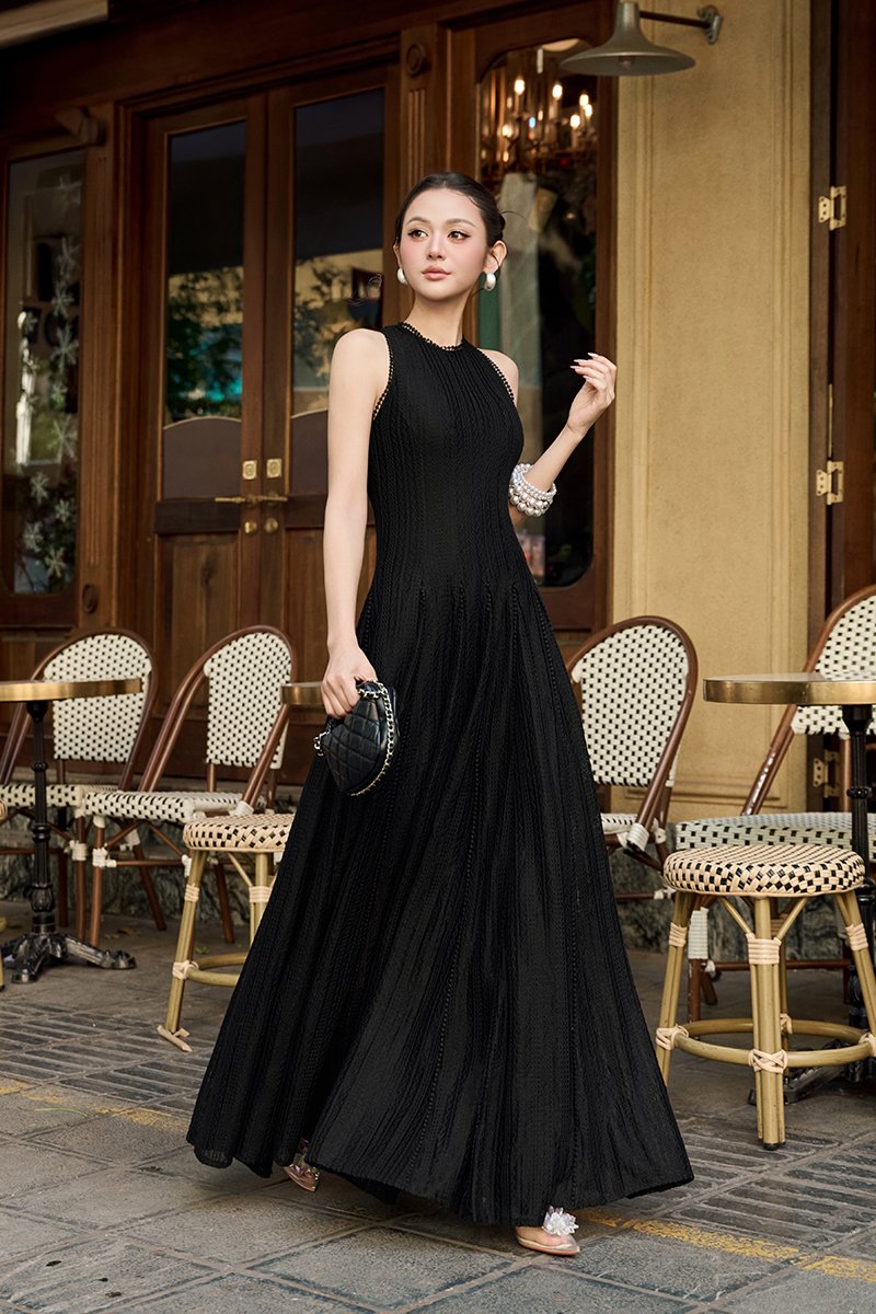 Thea Gusset Maxi Dress in Classic Black