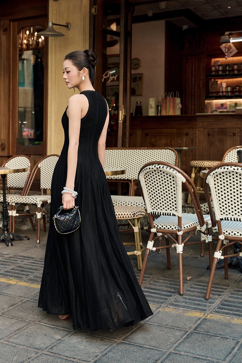 Thea Gusset Maxi Dress in Classic Black