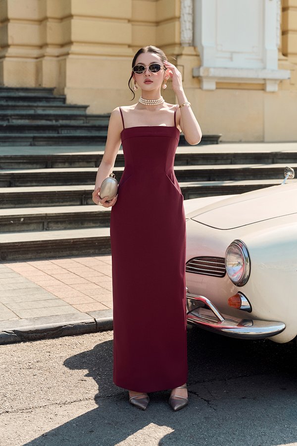 Adèle Padded Column Dress in Wine Red