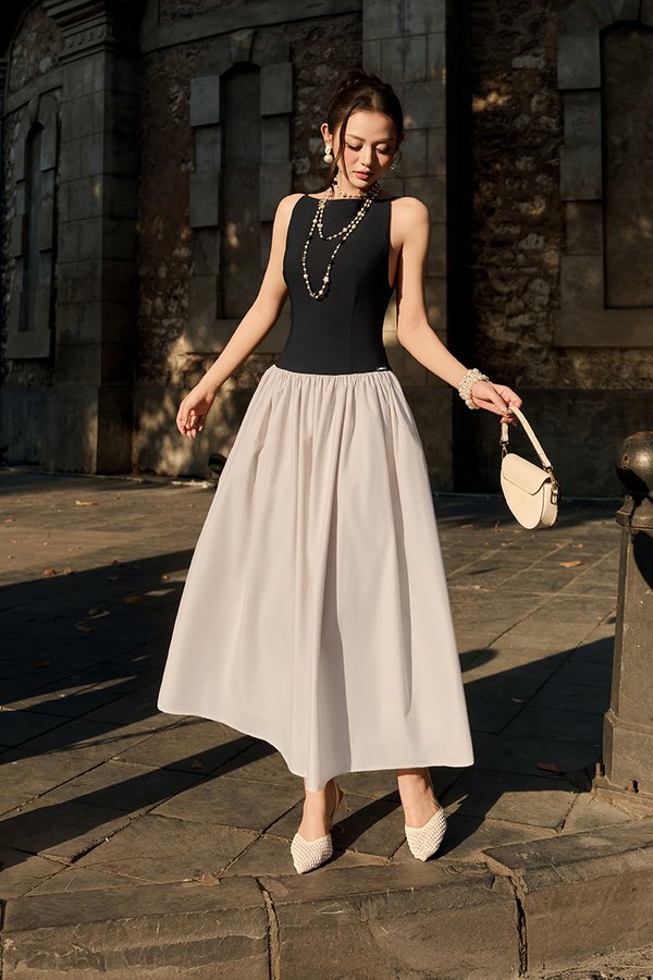 Evelyne Padded Contrast Midi Dress in Black Cream