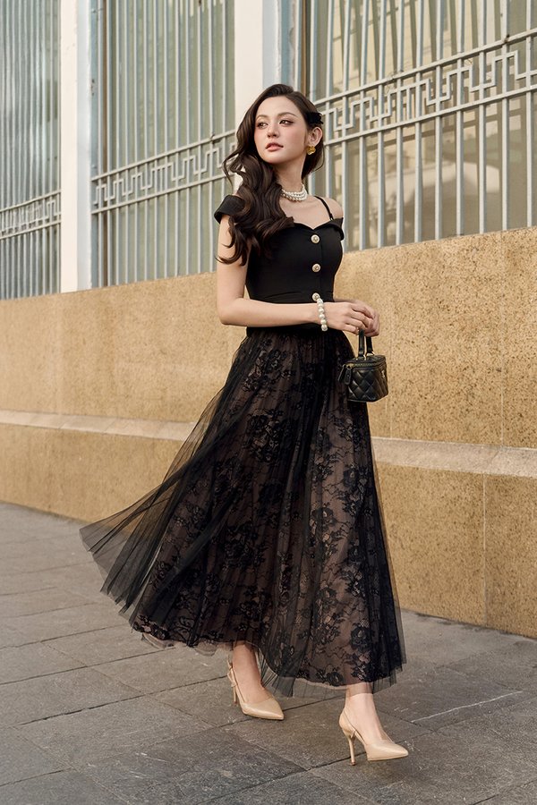 Maelys Pleated Tulle Lace Midi Skirt in Classic Black