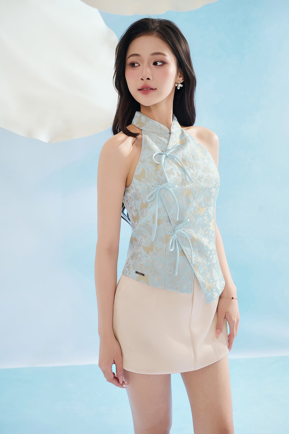 Andr&eacute;e Sateen Mini Skort in Champagne