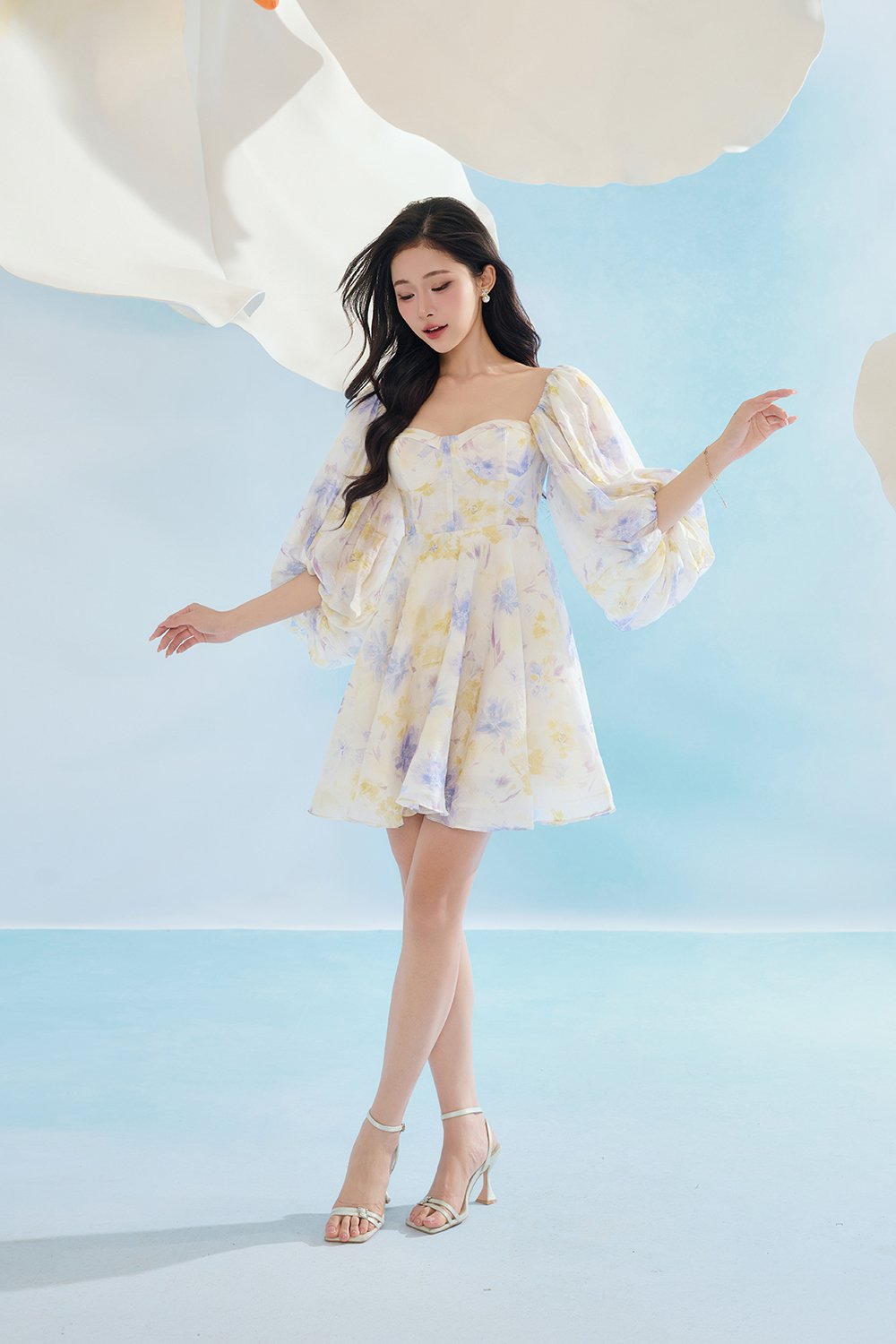 Annelise Sweetheart Balloon Sleeves Mini Dress in Blue Fleur de Voile