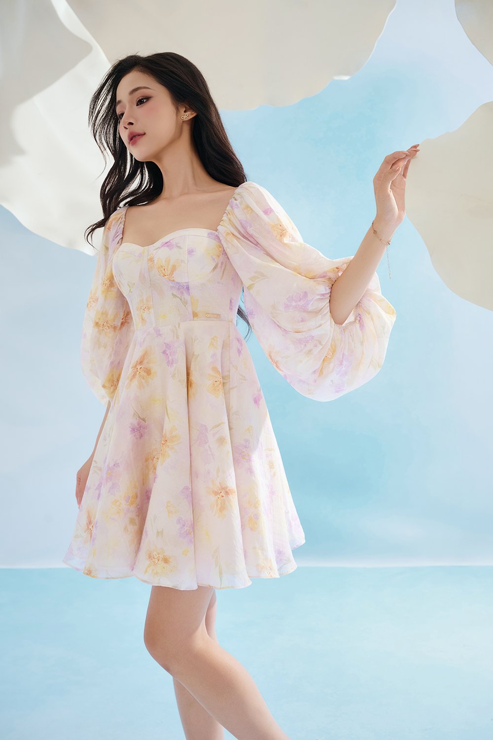 Annelise Sweetheart Balloon Sleeves Mini Dress in Purple Fleur de Voile