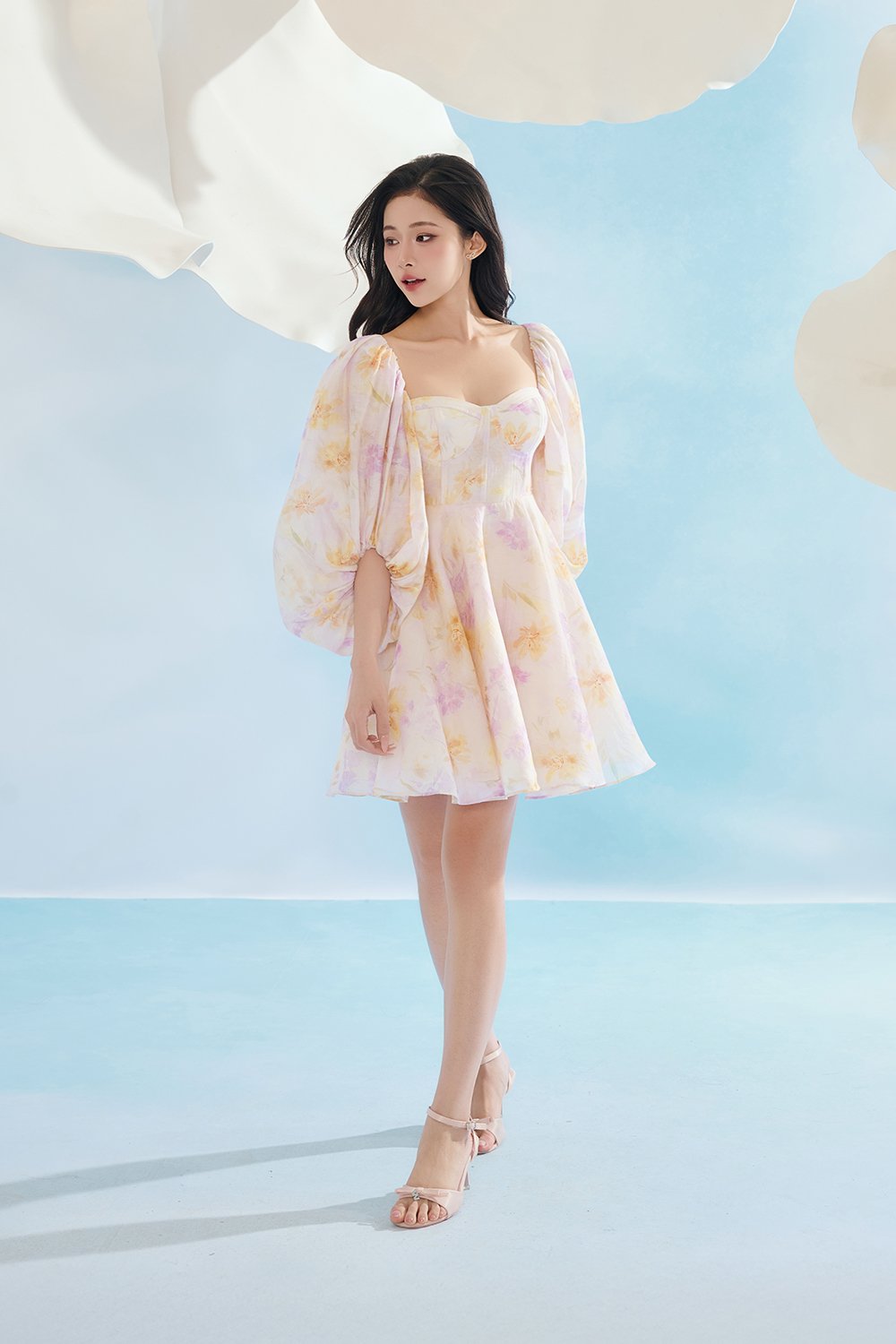 Annelise Sweetheart Balloon Sleeves Mini Dress in Purple Fleur de Voile