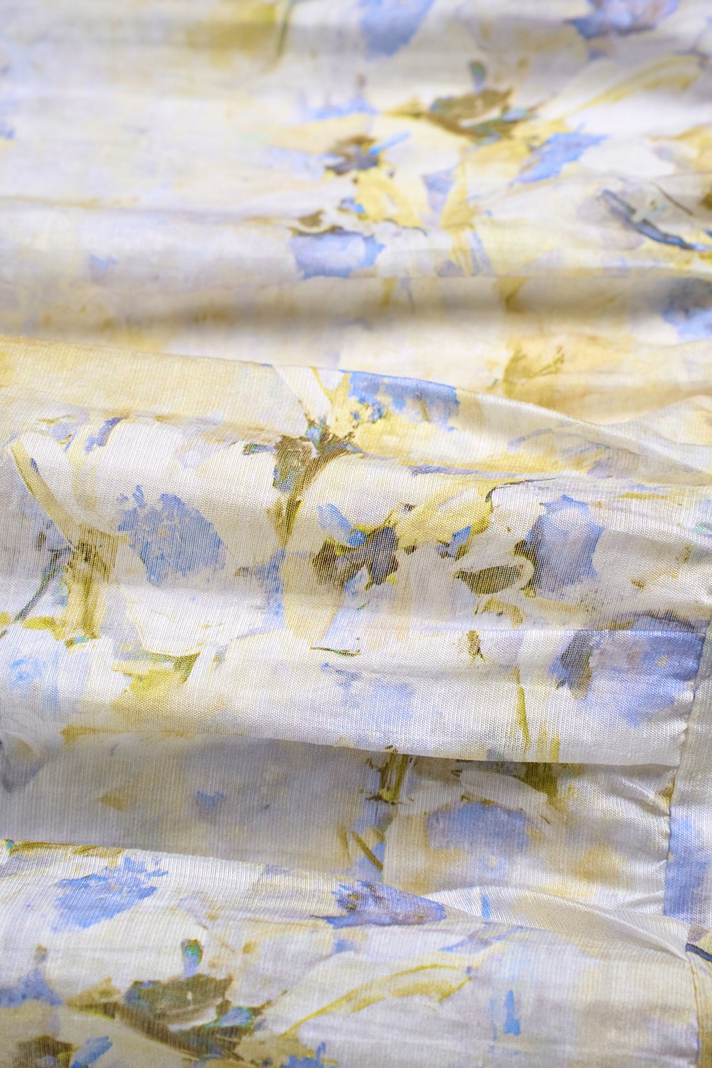 Ceres Diamond Pleated Maxi Dress in Dreaming Blue Blooms