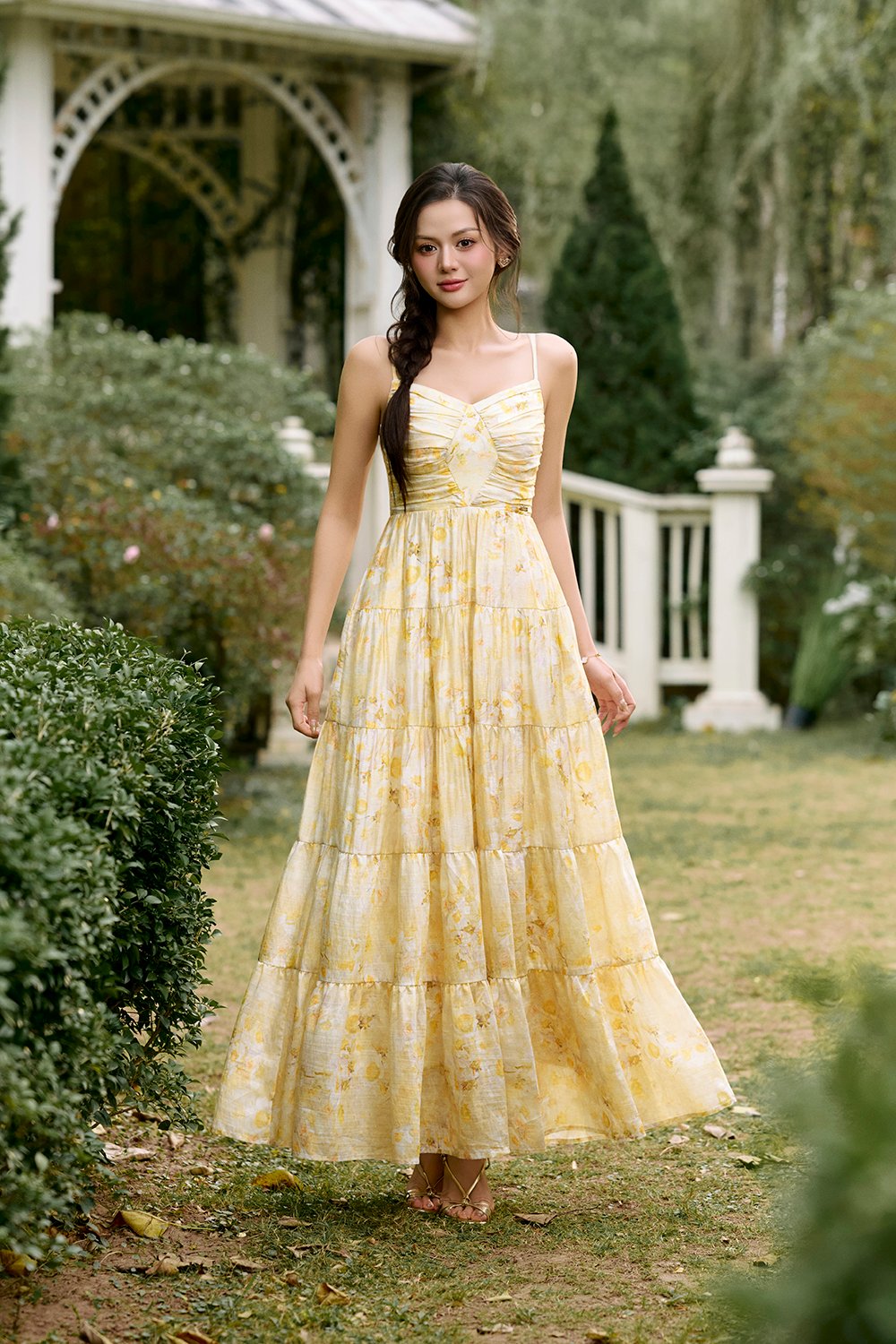 Ceres Diamond Pleated Maxi Dress in Dreaming Yellow Blooms