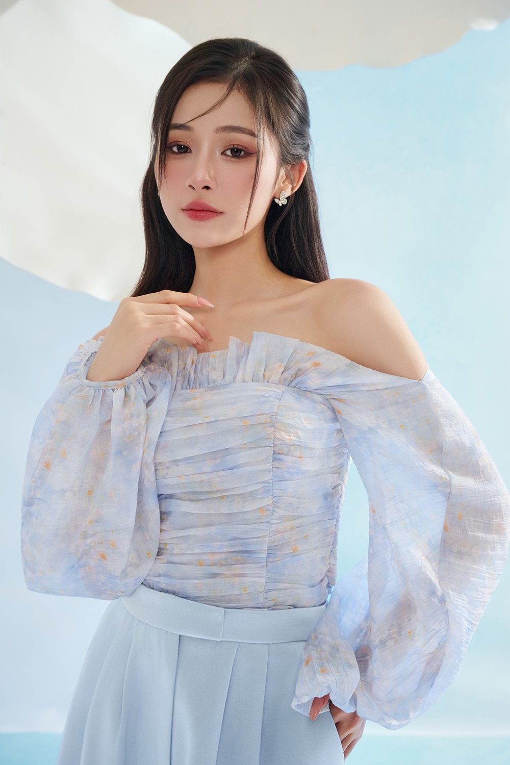 Eve Padded Off Shoulder Blouson in Blue Driftbloom