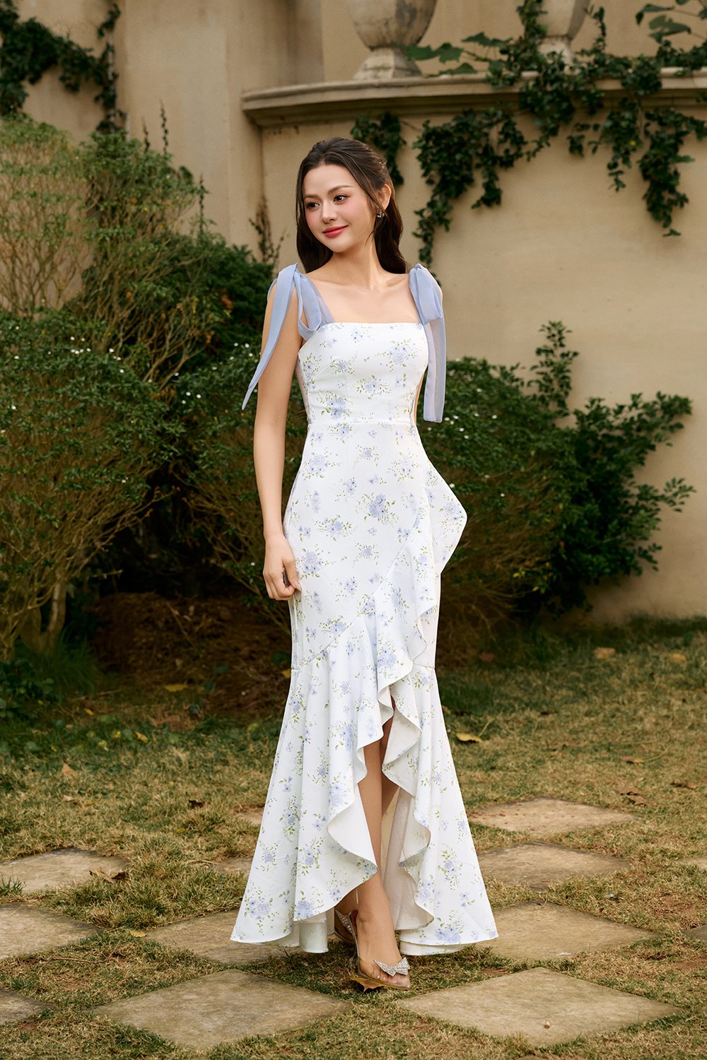 Everlee Padded Movement Maxi Mermaid Dress in Blue Blooming Bunches