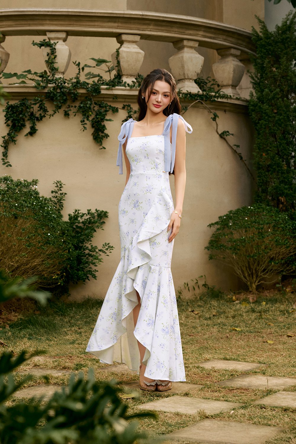 Everlee Padded Movement Maxi Mermaid Dress in Blue Blooming Bunches