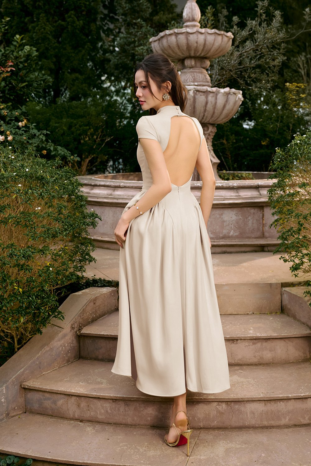 Freya Padded Mock Neck Flare Midaxi Dress in Chantilly Cream