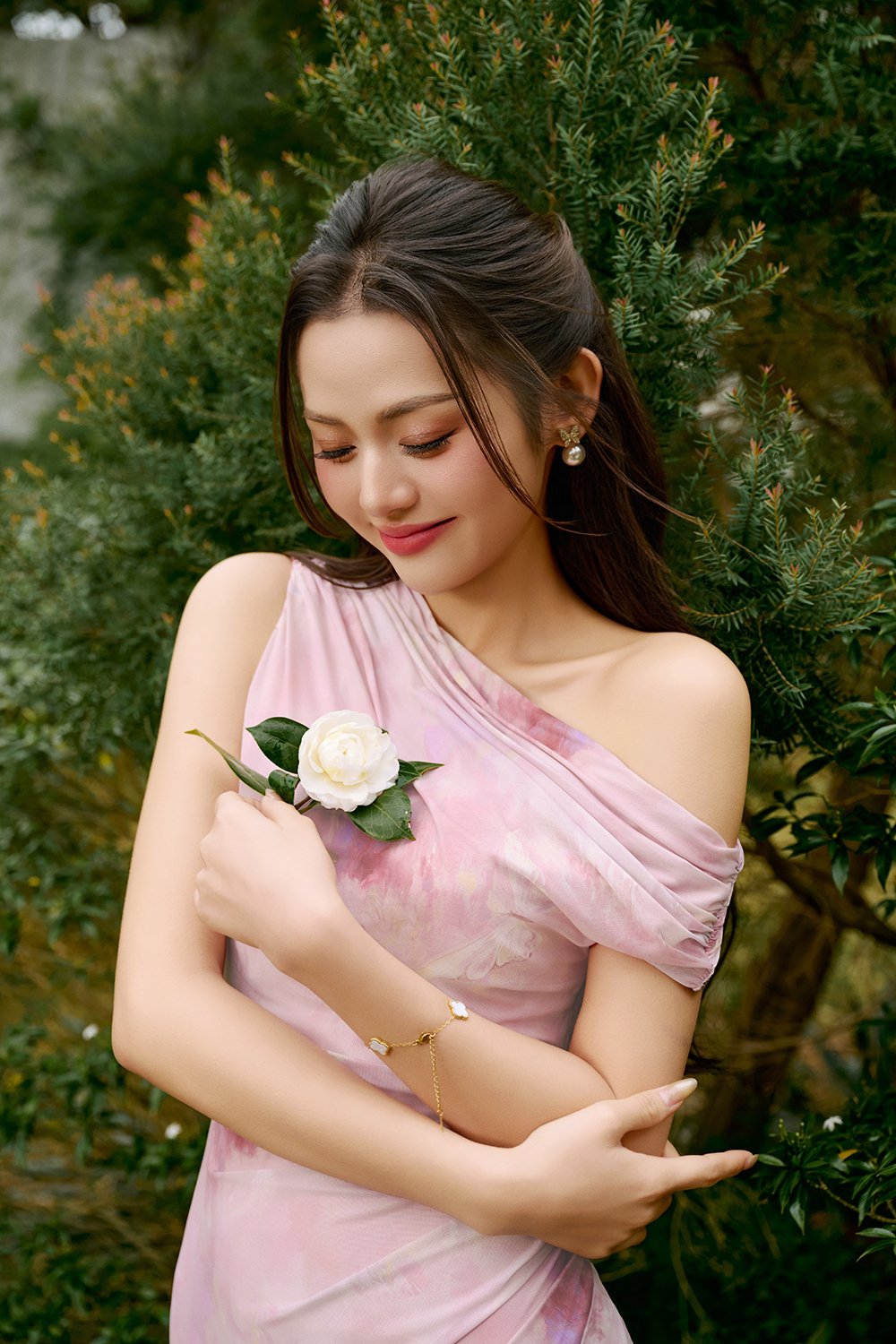 Vega Padded Ruched Mesh Midi Dress in Rose Flutter Gouache