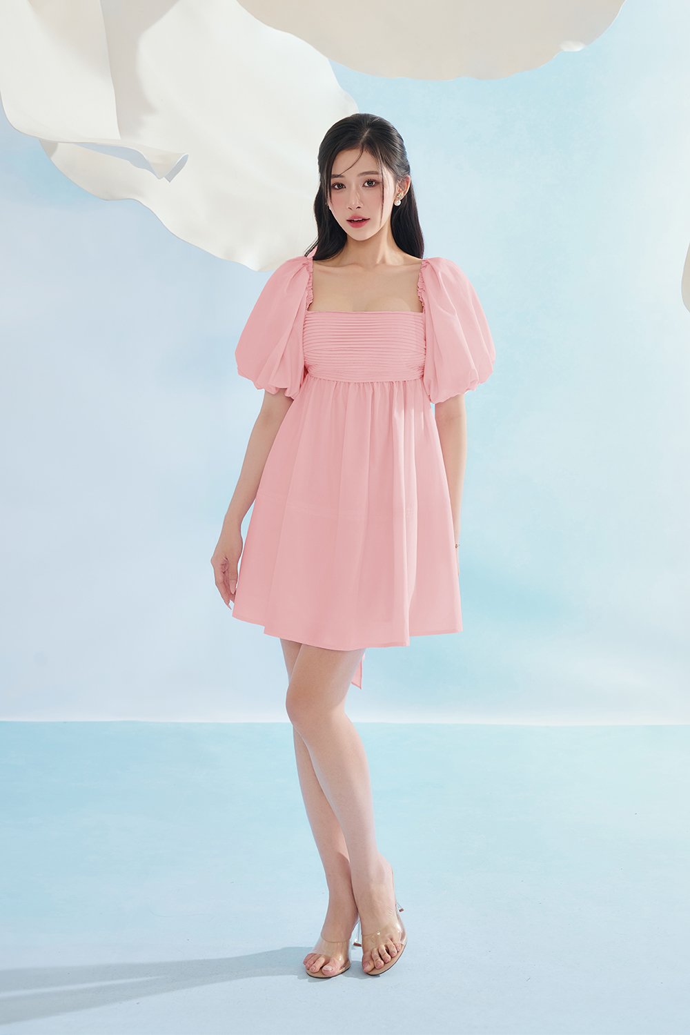 Xena Padded Puff Sleeves Pleated Mini Dress in Light Pink