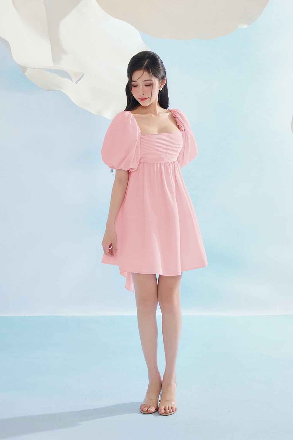 Xena Padded Puff Sleeves Pleated Mini Dress in Light Pink
