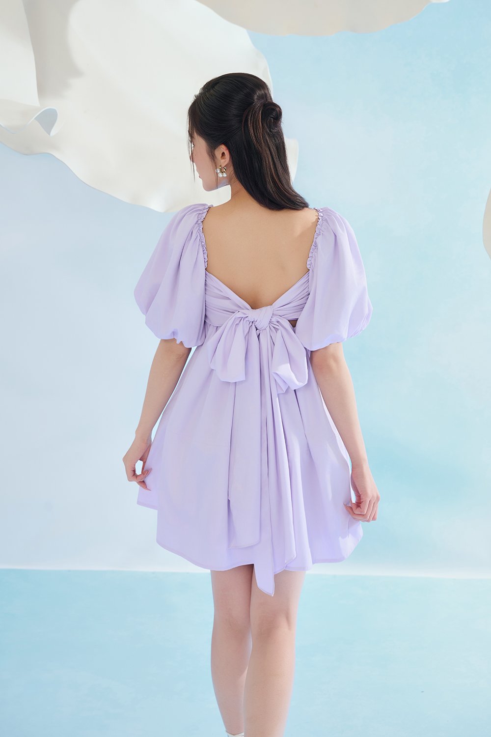 Xena Padded Puff Sleeves Pleated Mini Dress in Lilac Haze