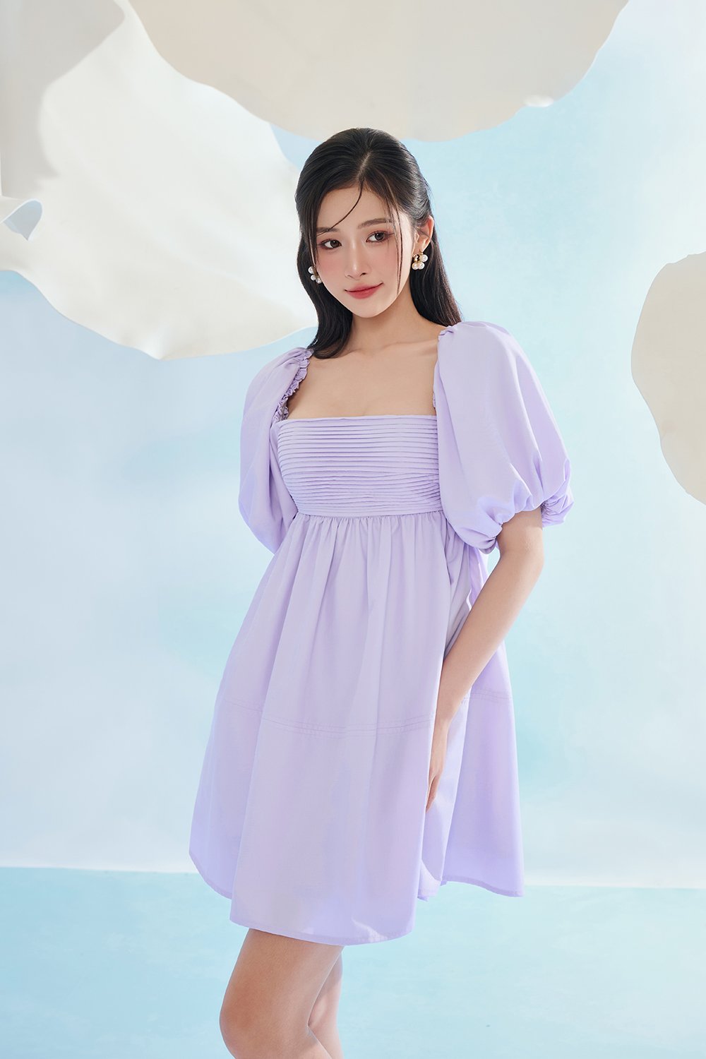 Xena Padded Puff Sleeves Pleated Mini Dress in Lilac Haze