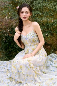 Ceres Diamond Pleated Maxi Dress in Dreaming Blue Blooms