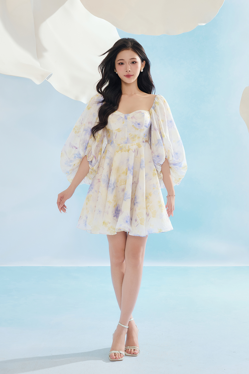 Annelise Sweetheart Balloon Sleeves Mini Dress in Blue Fleur de