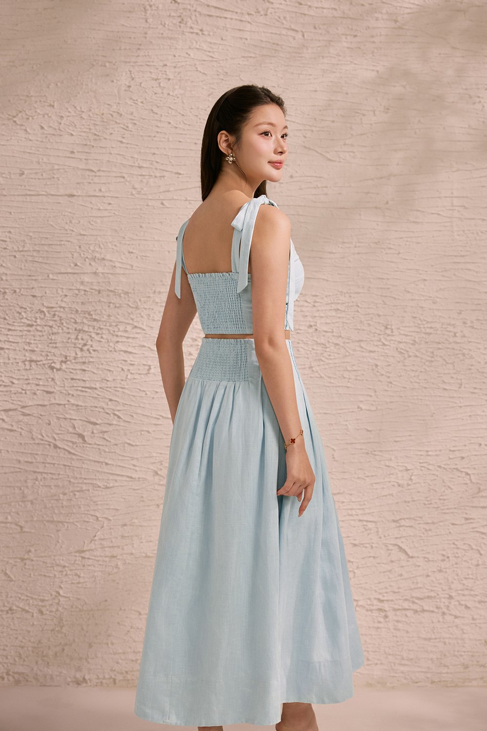 Beth High Waist Pintuck Midi Skirt in Tiffany Blue