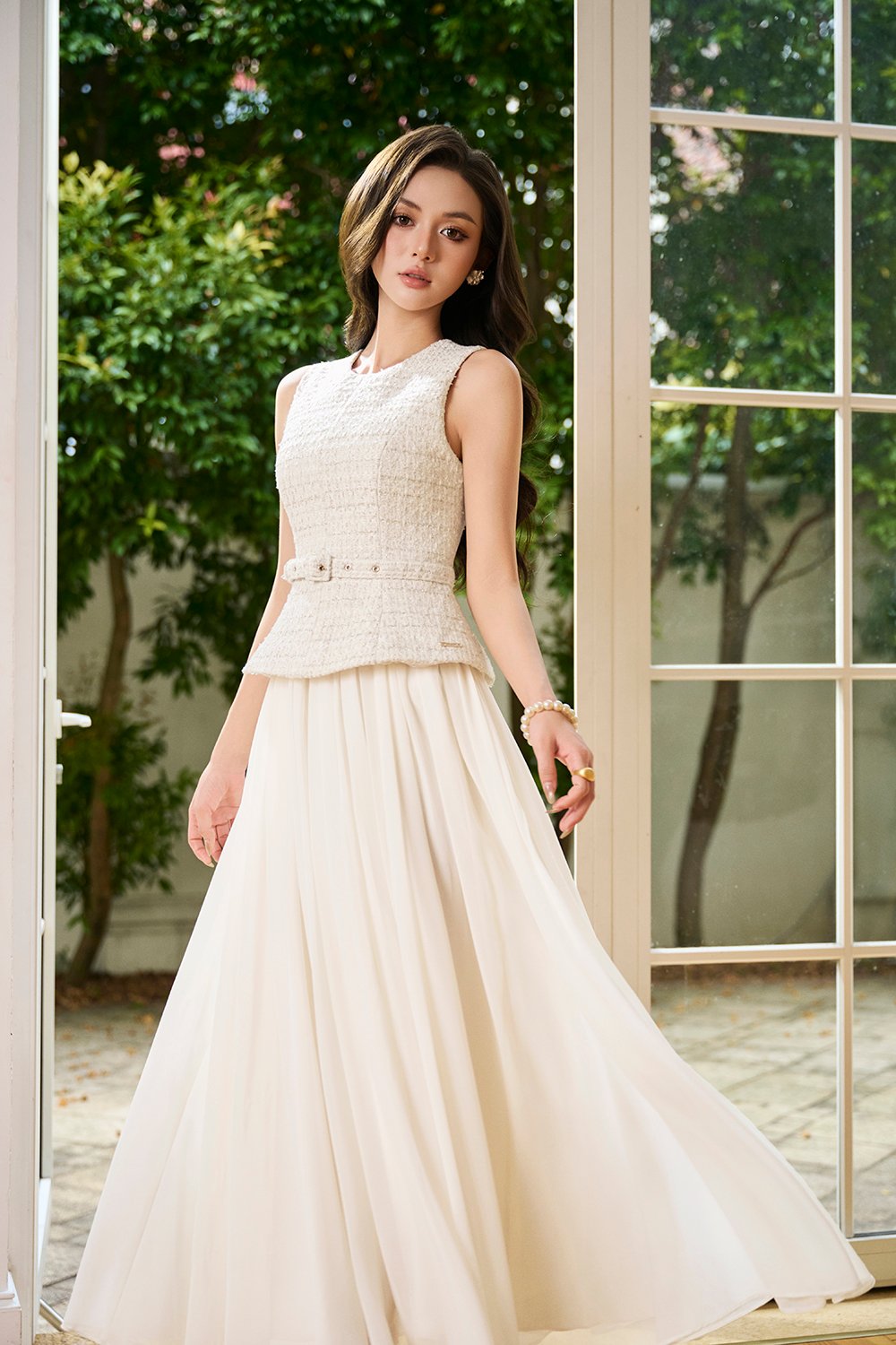 Liz Padded Contrast Maxi Dress in Cream