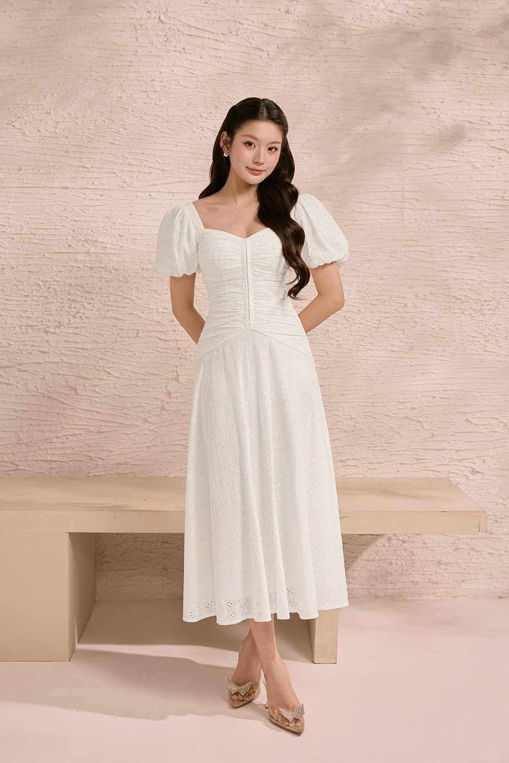 Loretta Padded Sweetheart Puff Sleeves Ruched Midaxi Dress in Iconic White
