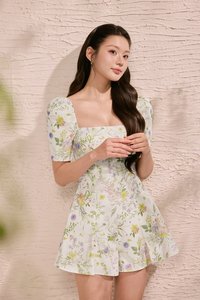 Bambi Padded Puff Sleeves Flare Romper in Golden Wilds