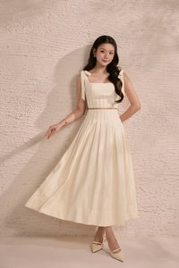 Beth High Waist Pintuck Midi Skirt in Buttercream