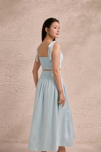 Beth High Waist Pintuck Midi Skirt in Tiffany Blue