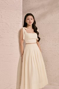 Beth Padded Removable Ribbon Pintuck Crop Top in Buttercream