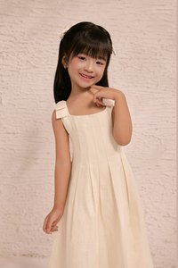 Little Beth Ribbon Straps Pleated Dress in Buttercream