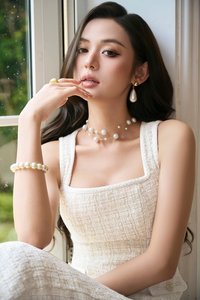 Tressa Padded Square Neck Midi Dress in Cream