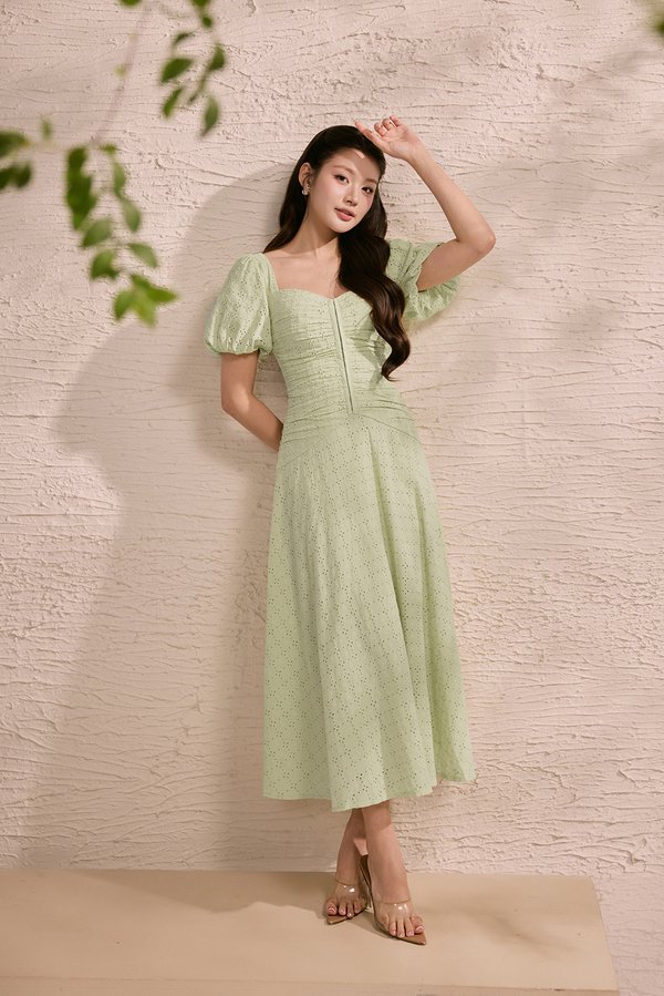 Loretta Padded Sweetheart Puff Sleeves Ruched Midaxi Dress in Spring Fern