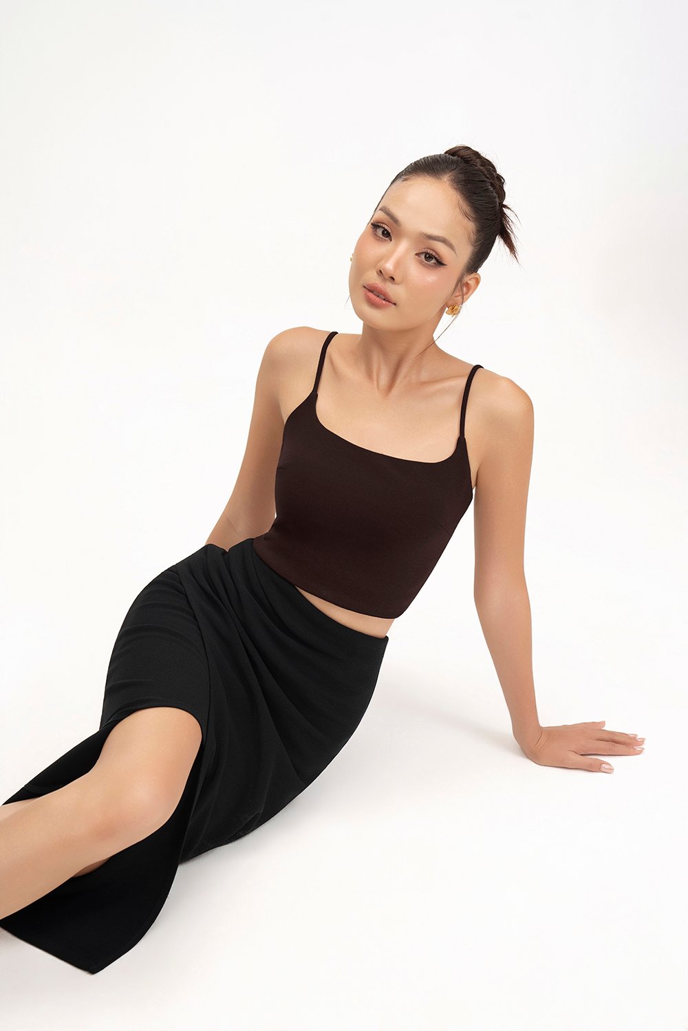 Clea Spaghetti Padded Crop Top in Chocolate