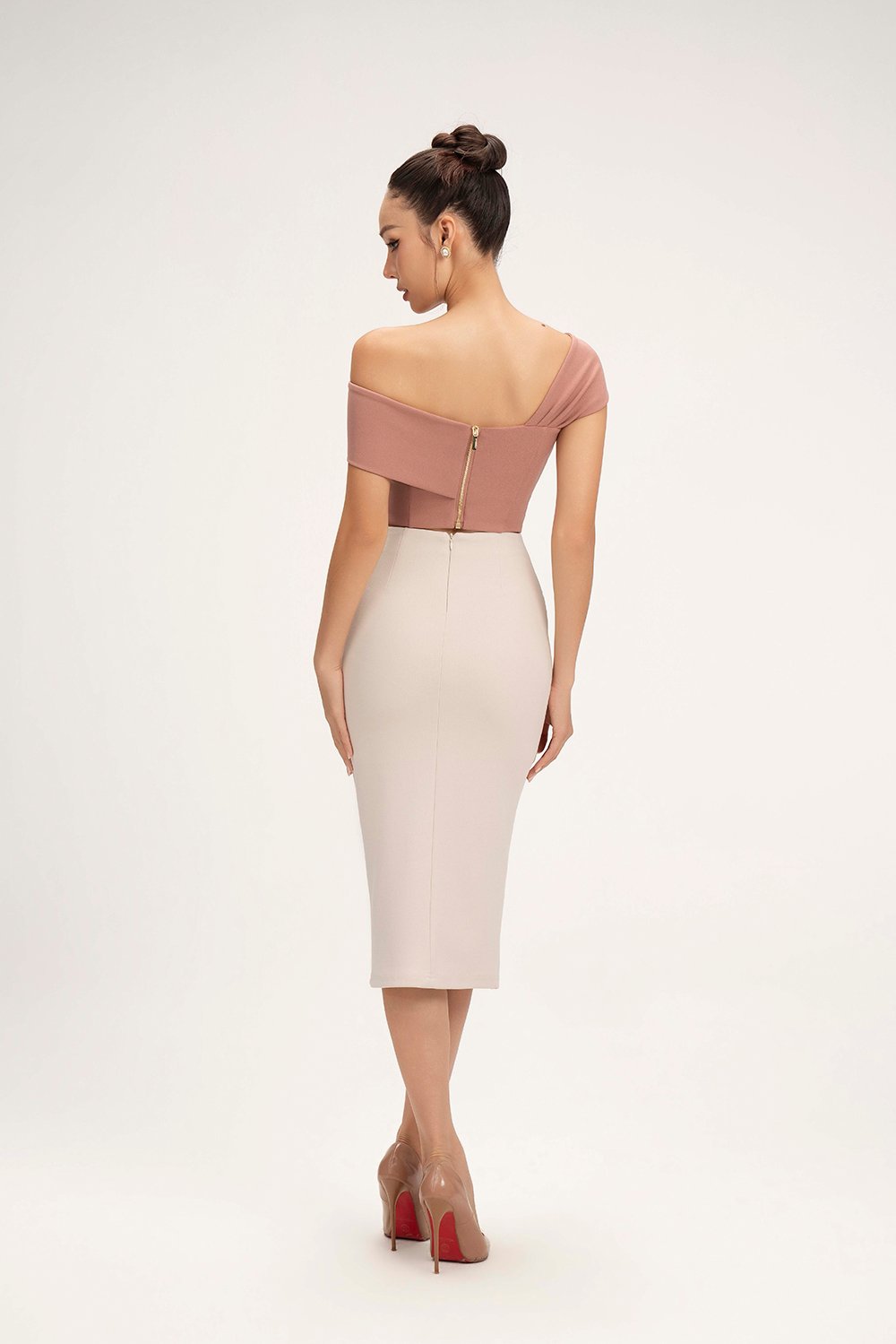 Edna Asymmetrical Ruched Pencil Skirt in Ivory