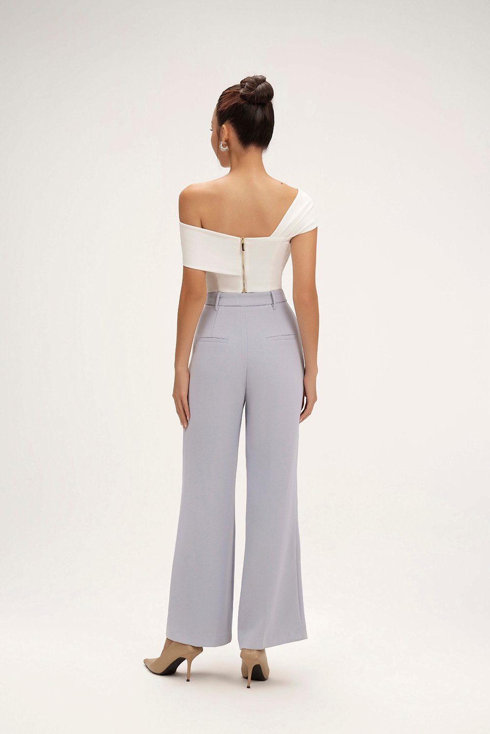 Elaine Padded Asymmetrical Twist Top in Iconic White