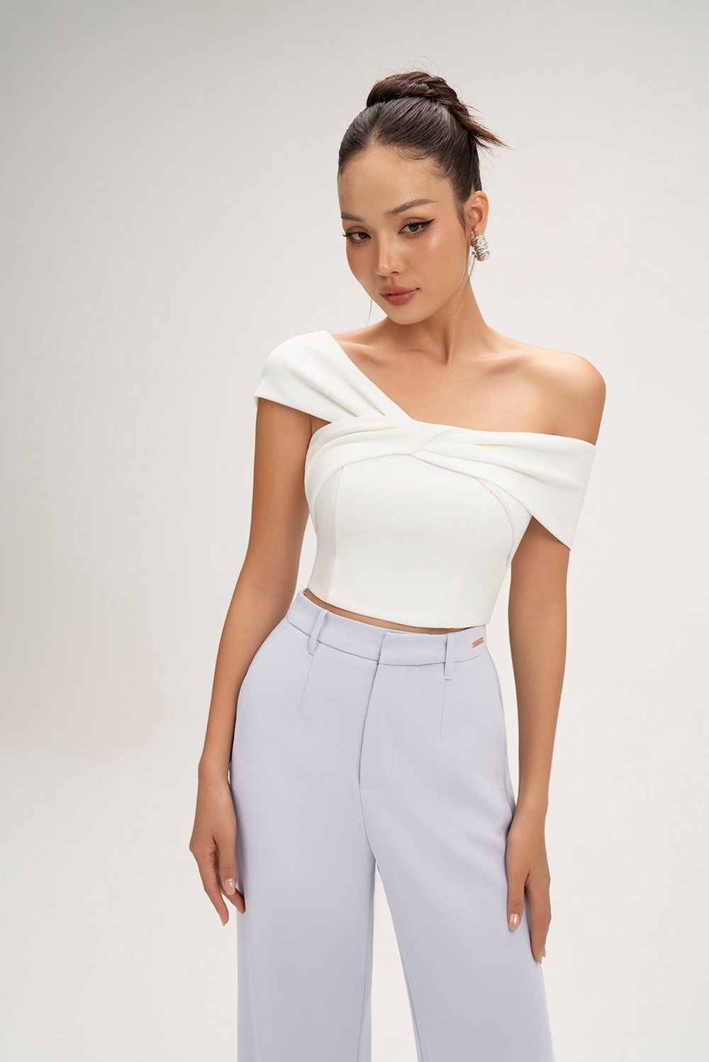 Elaine Padded Asymmetrical Twist Top in Iconic White