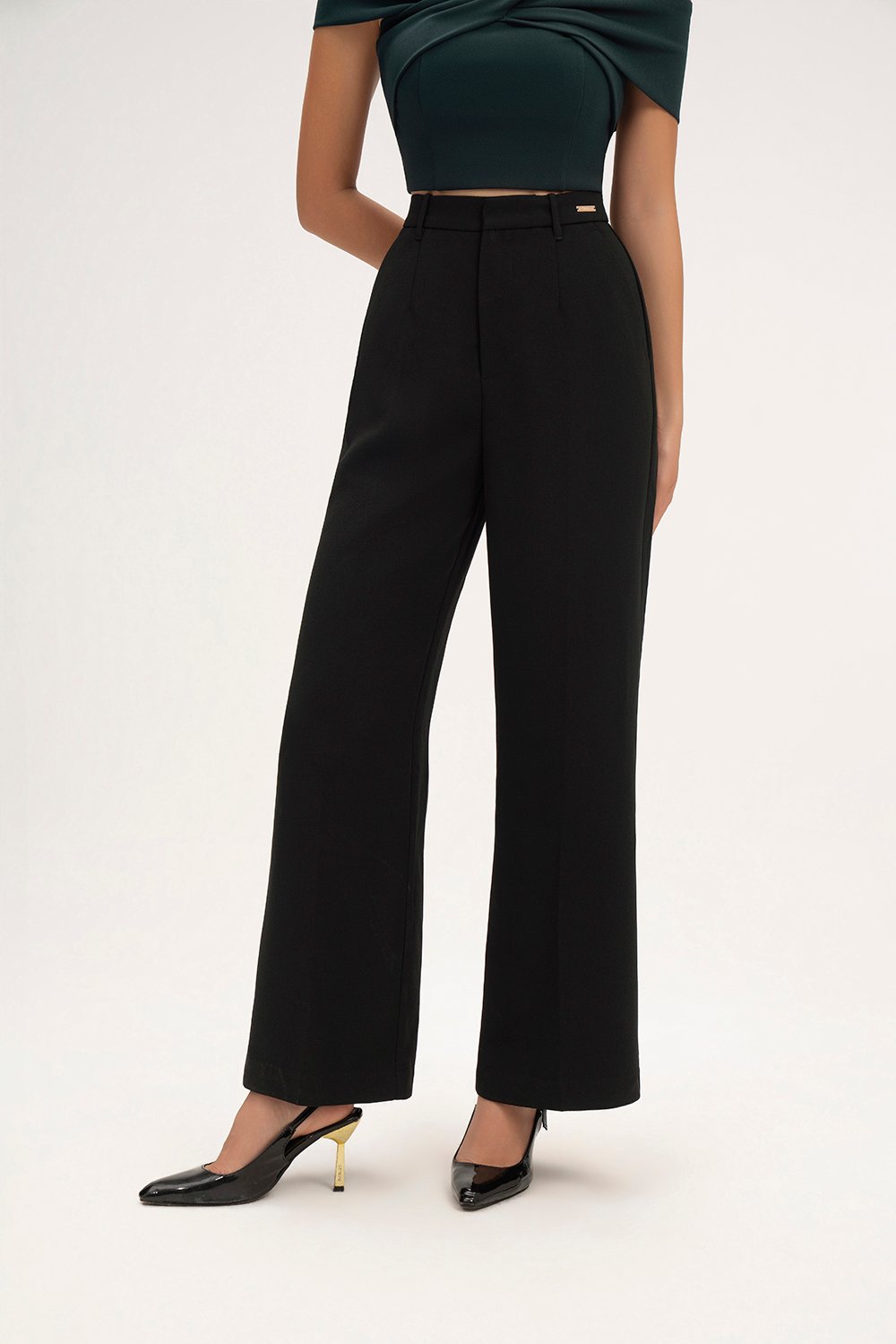 Laken Straight Pants in Classic Black